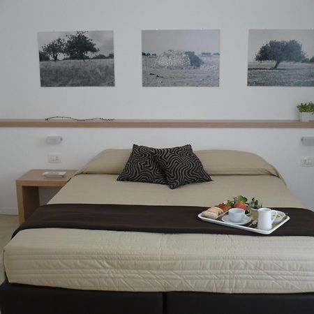 Bed and Breakfast Le Stanze Del Sole Ragusa Zimmer foto